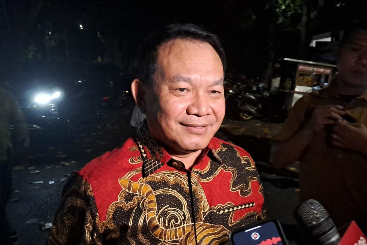 Jenderal Dudung Abdurachman Menegakkan Kedisiplinan, Merangkul Rakyat
