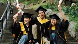 10 Universitas yang Menawarkan Beasiswa dengan Skor TOEFL di 2025